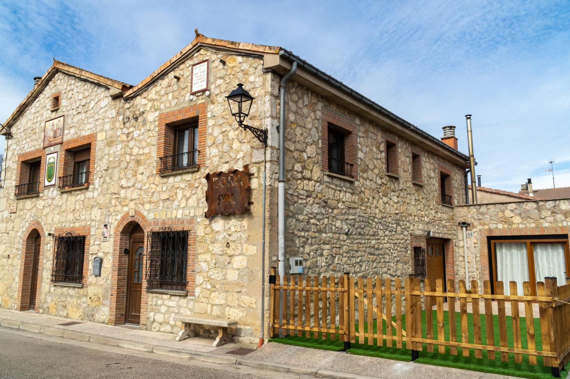Dona Elvira Y Dona Sol Villa Vivar del Cid Exterior photo